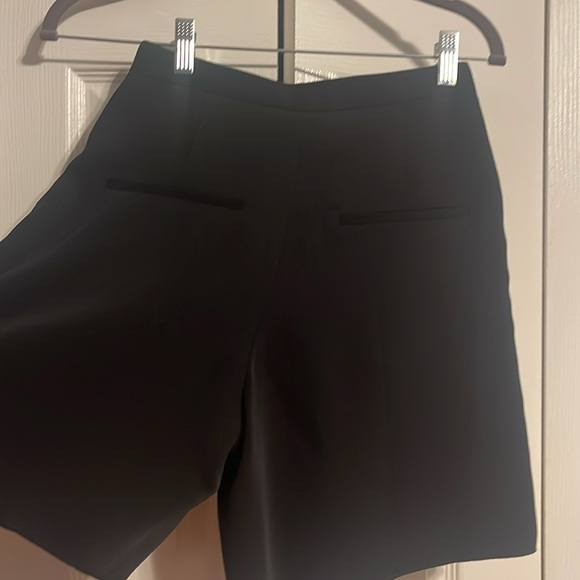 Babaton fully lined black high waisted shorts in black size 00 NWOT - Picture 9 of 10